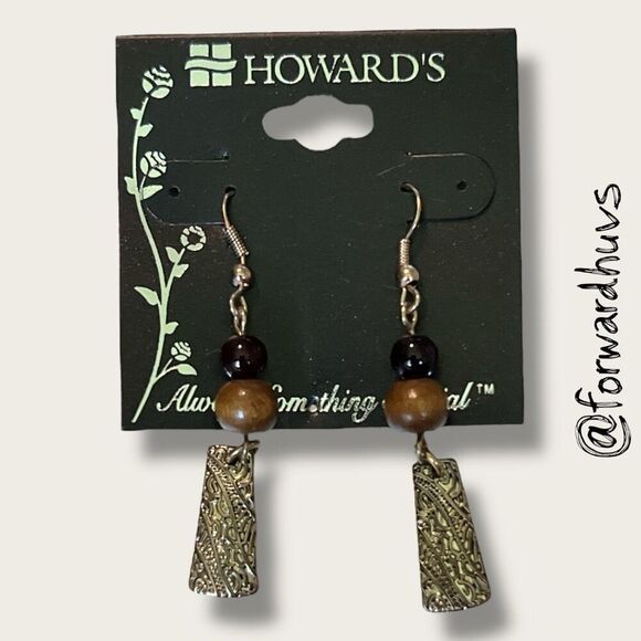 Bundle Sale 3 for $15 | Howard’s Brass Tone Dangle Earrings - Picture 5 of 7